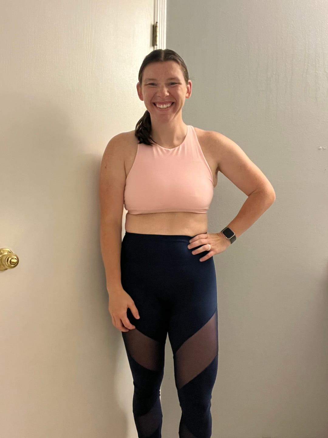 Customer photo review of ESSENCE Performance Mesh Wrapped Legging