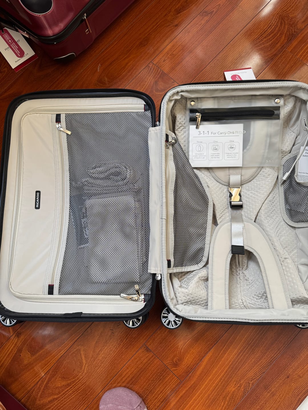 Customer photo review of Rodeo Drive 2.0 Hardside 3-Piece Set