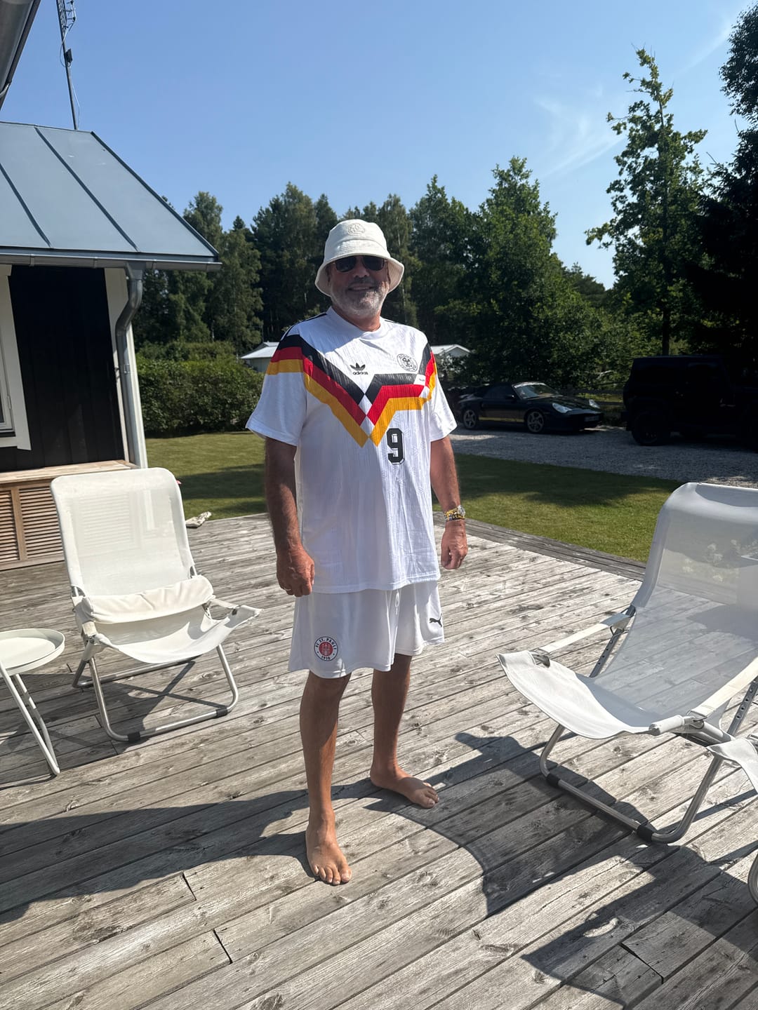 Customer photo review of Rudi Völler Germany Deutschland Retro 1990 World Cup Jersey - Deutschland Retro-Trikot WM 1990 Soccer Shirt