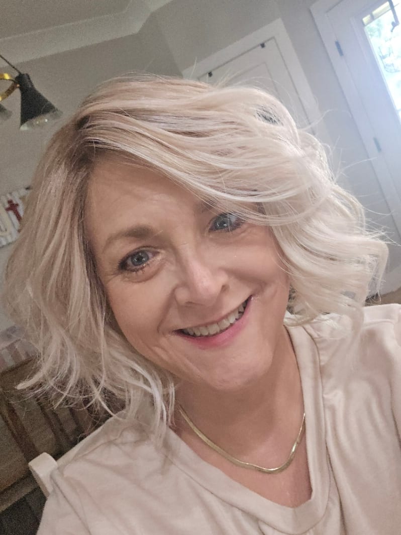 Customer photo review of CARE FREE - Paparazzi Blonde