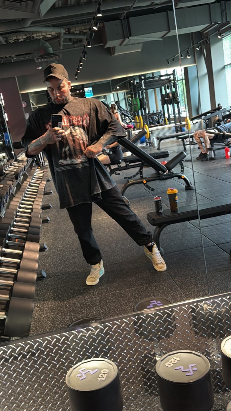 Customer photo review of "Resilience" Oversized tee