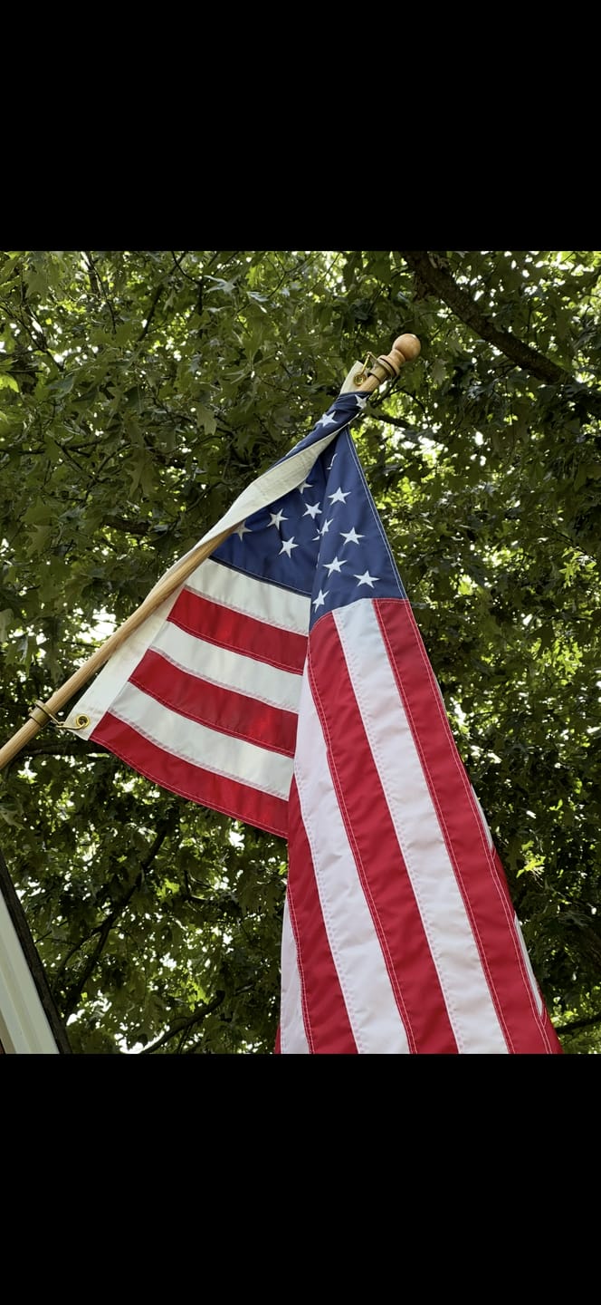 Customer photo review of Non-Tangle Flagpole Spinners
