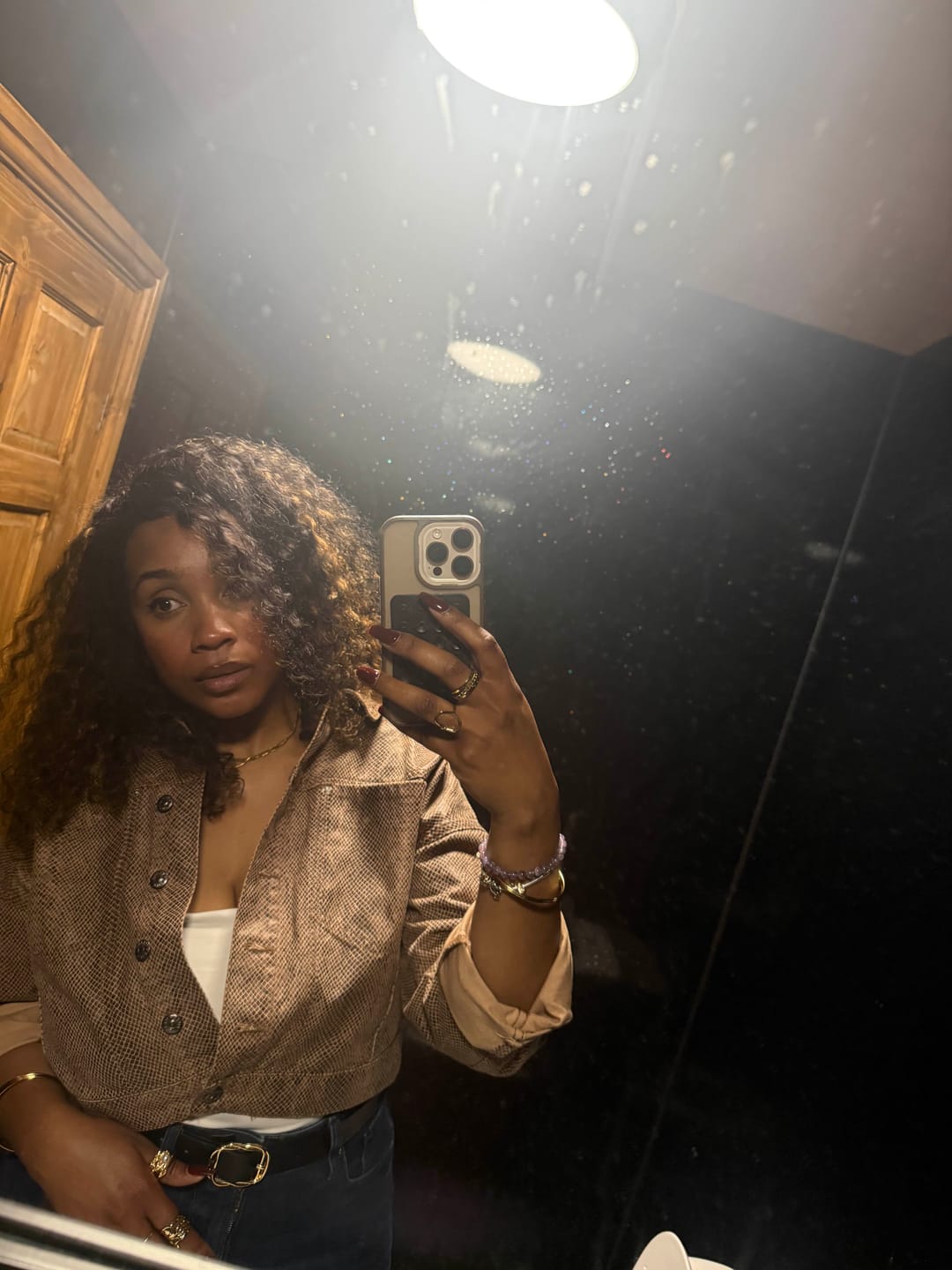 Customer photo review of AlwaysAmeera Same Wavymy TikTok Viral Pre-cut Lace Wear Go Casual Blonde Highlights Water Wave Minimalist 7x5 Lace Wigs Dome Cap Glueless with Natural Hairline Wig