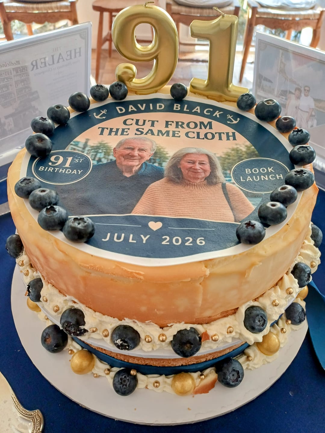 Customer photo review of 20 cm Pre-cut Circle Custom Edible Icing Image