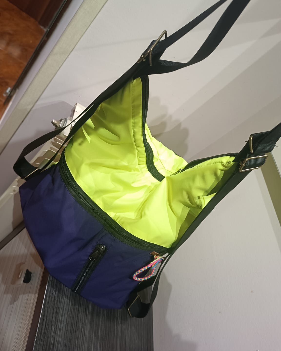 Customer photo review of Mochila - Bolso - Tote Bag - Impermeable · Mutifunción · "Nepal" BiColor · Súper ligera · Pieza 19234