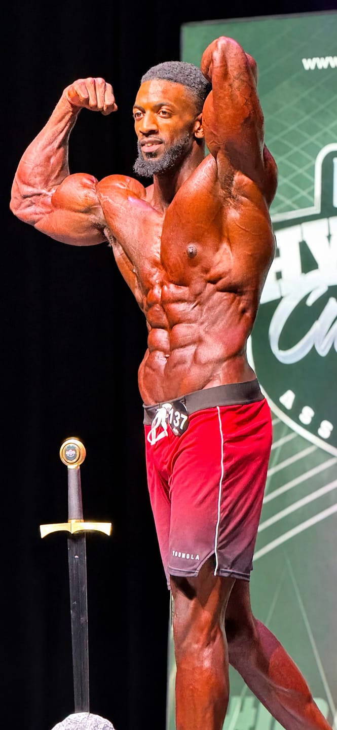 Customer photo review of 1067 - Men's physique Stage Shorts