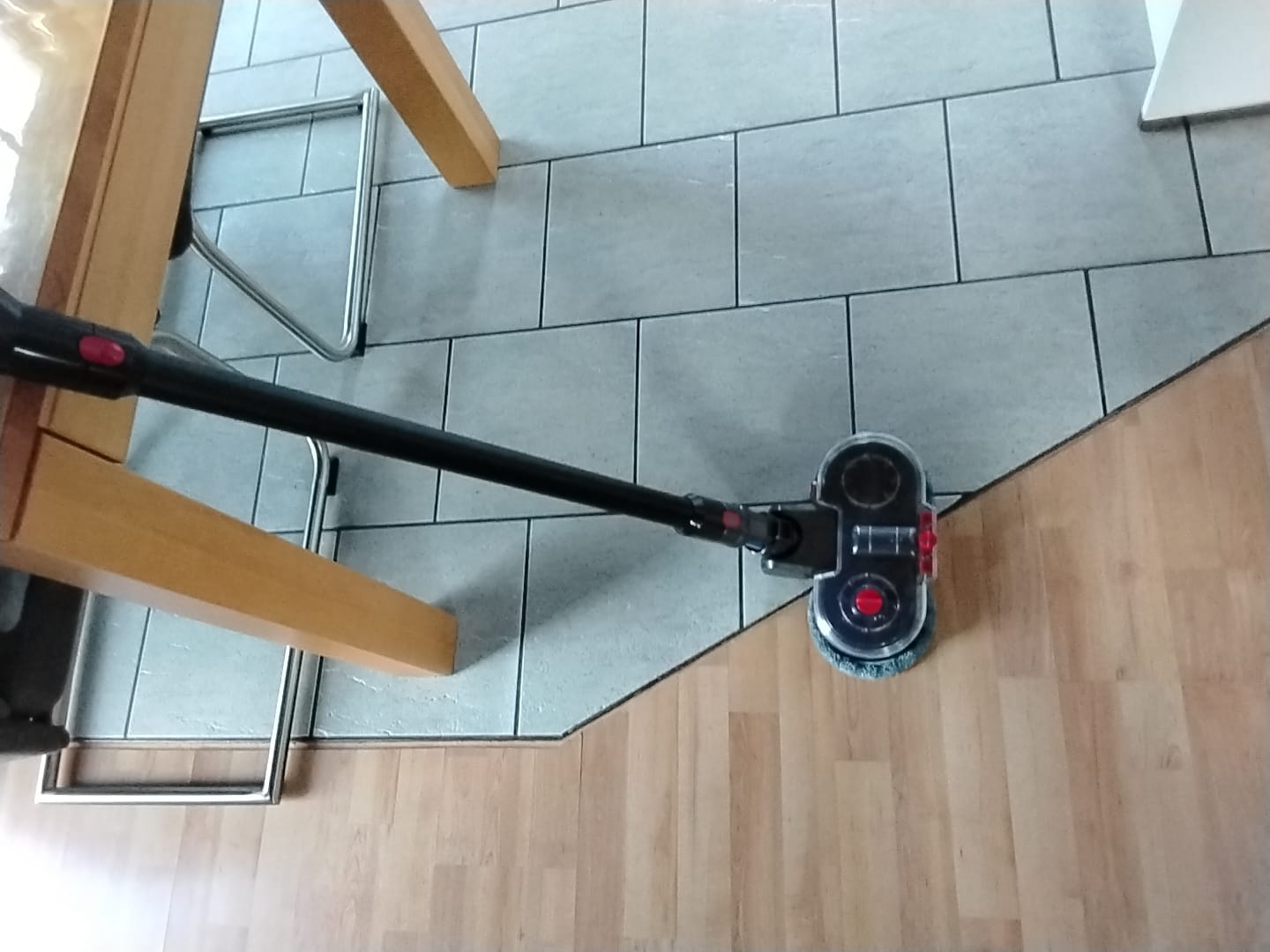 Customer photo review of Elektrischer Wischaufsatz passend für Dyson - Secret Sale