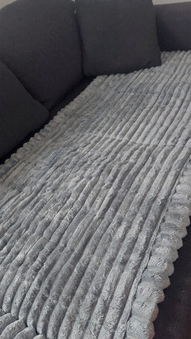 Customer photo review of PetLounge I Premium Sofa-Schutz
