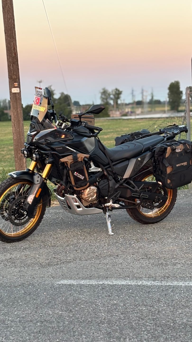 Customer photo review of Hussar Panniers Set
