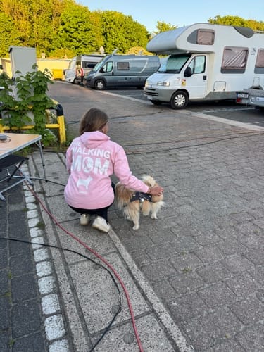 Customer photo review of Personalisierter Hoodie - The Walking Dad