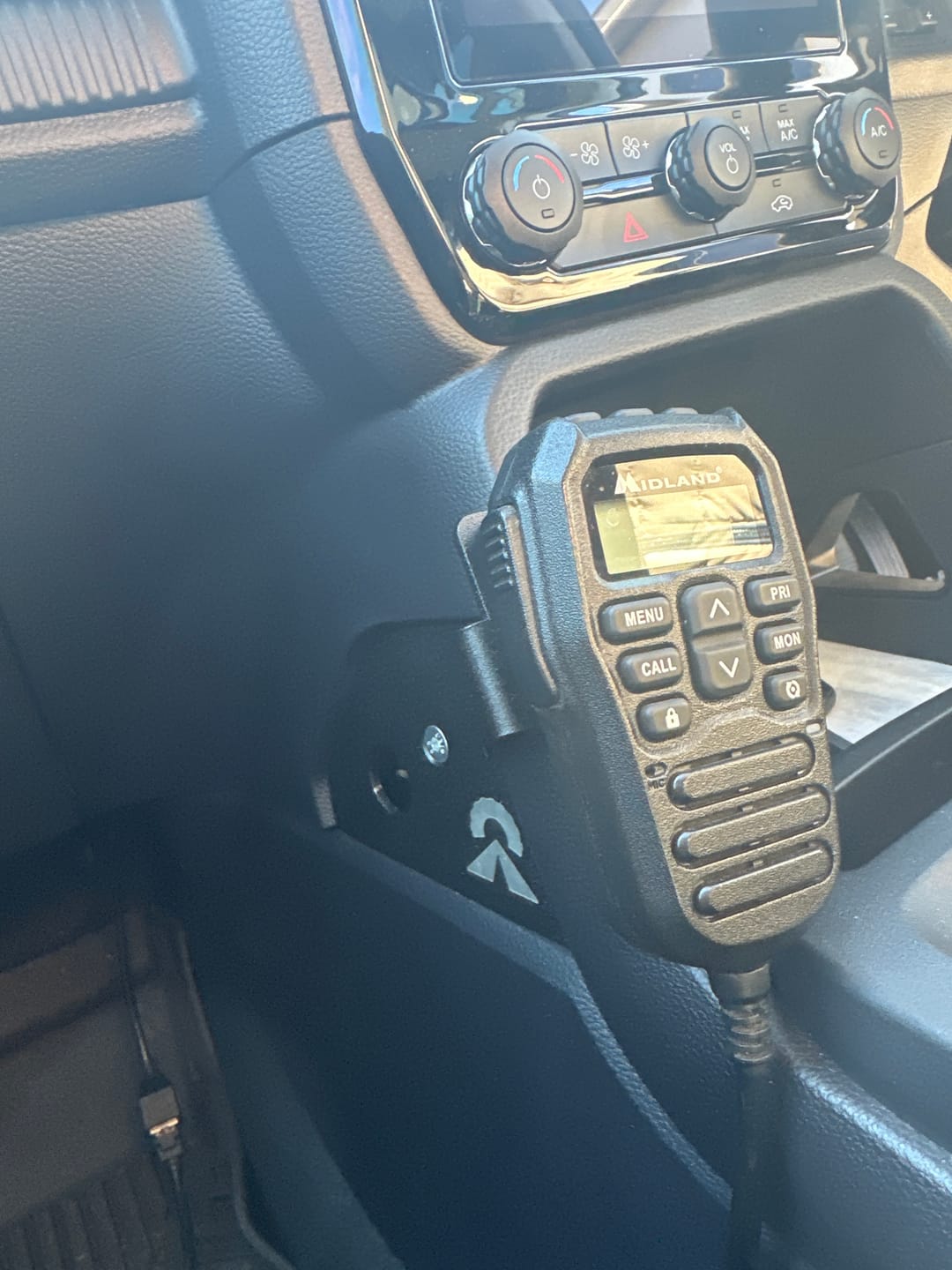Customer photo review of UHF Handpiece Mount - Ford Ranger NextGen & Super Duty & Everest - Centre Console