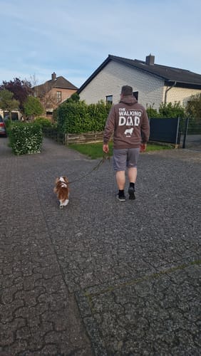 Customer photo review of Personalisierter Hoodie - The Walking Dad