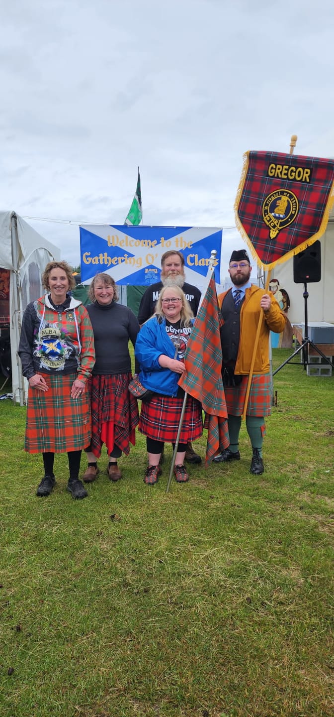 Customer photo review of MacGregor (McGregor) Tartan Family Crest Women's Polo Shirt Celtic Scottish Thistle Floral