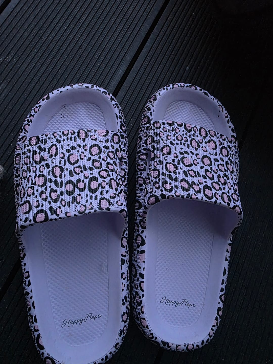 Customer photo review of HappyFlops Original
