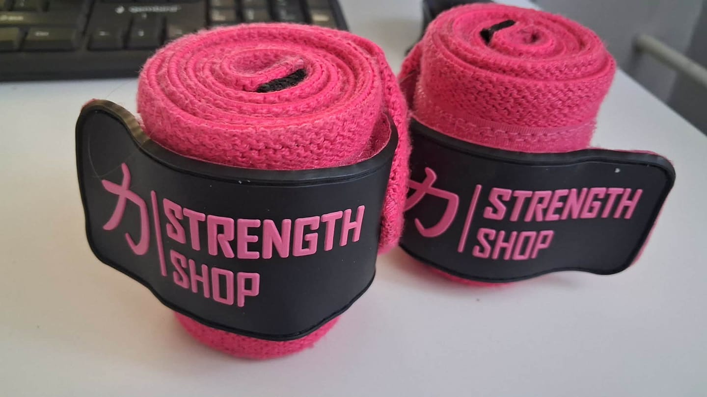Customer photo review of Medium Wrist Wraps, Pink, IPF Approved – 30cm/60cm