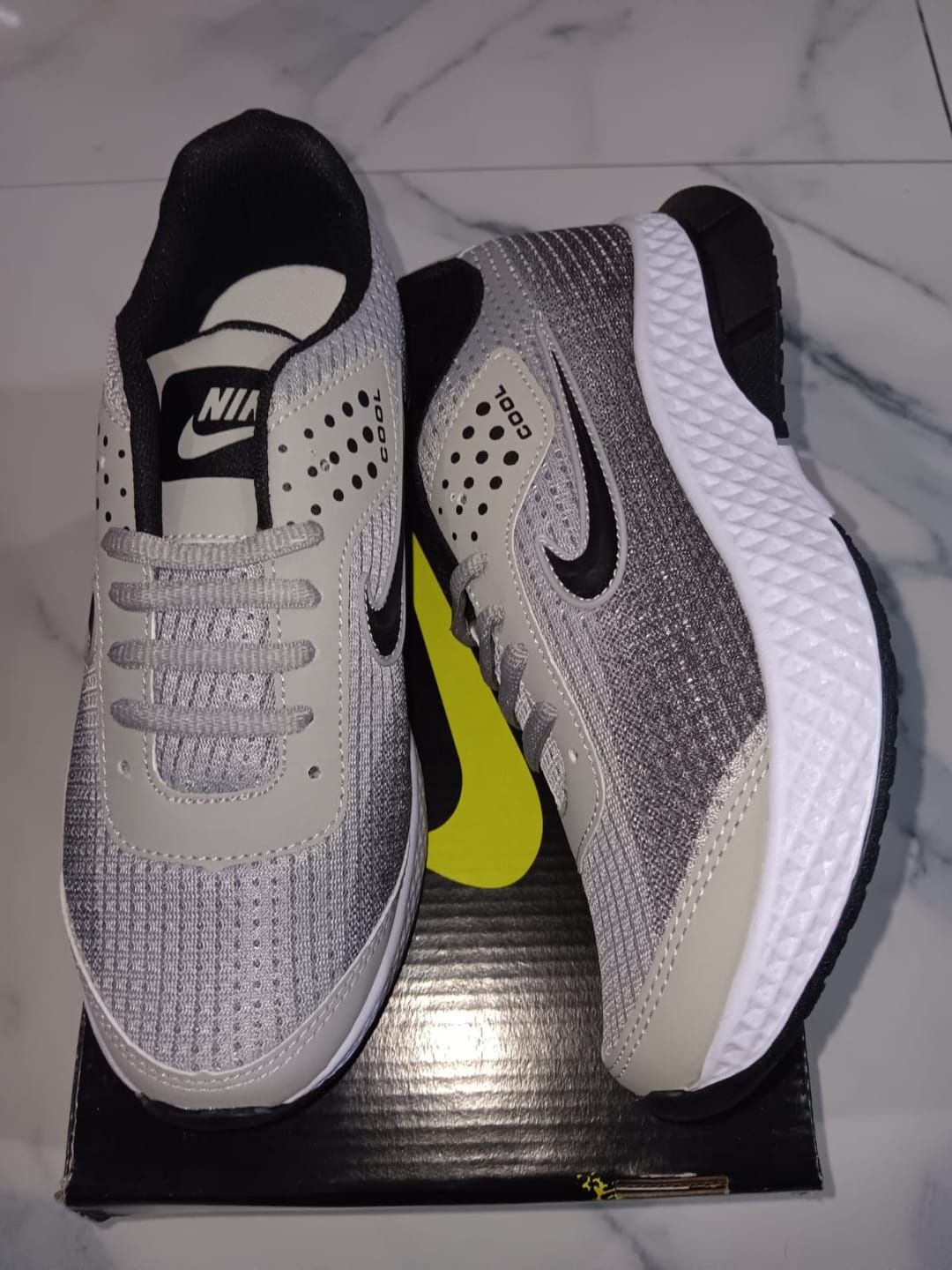 Customer photo review of Tenis 013 Plata Negro