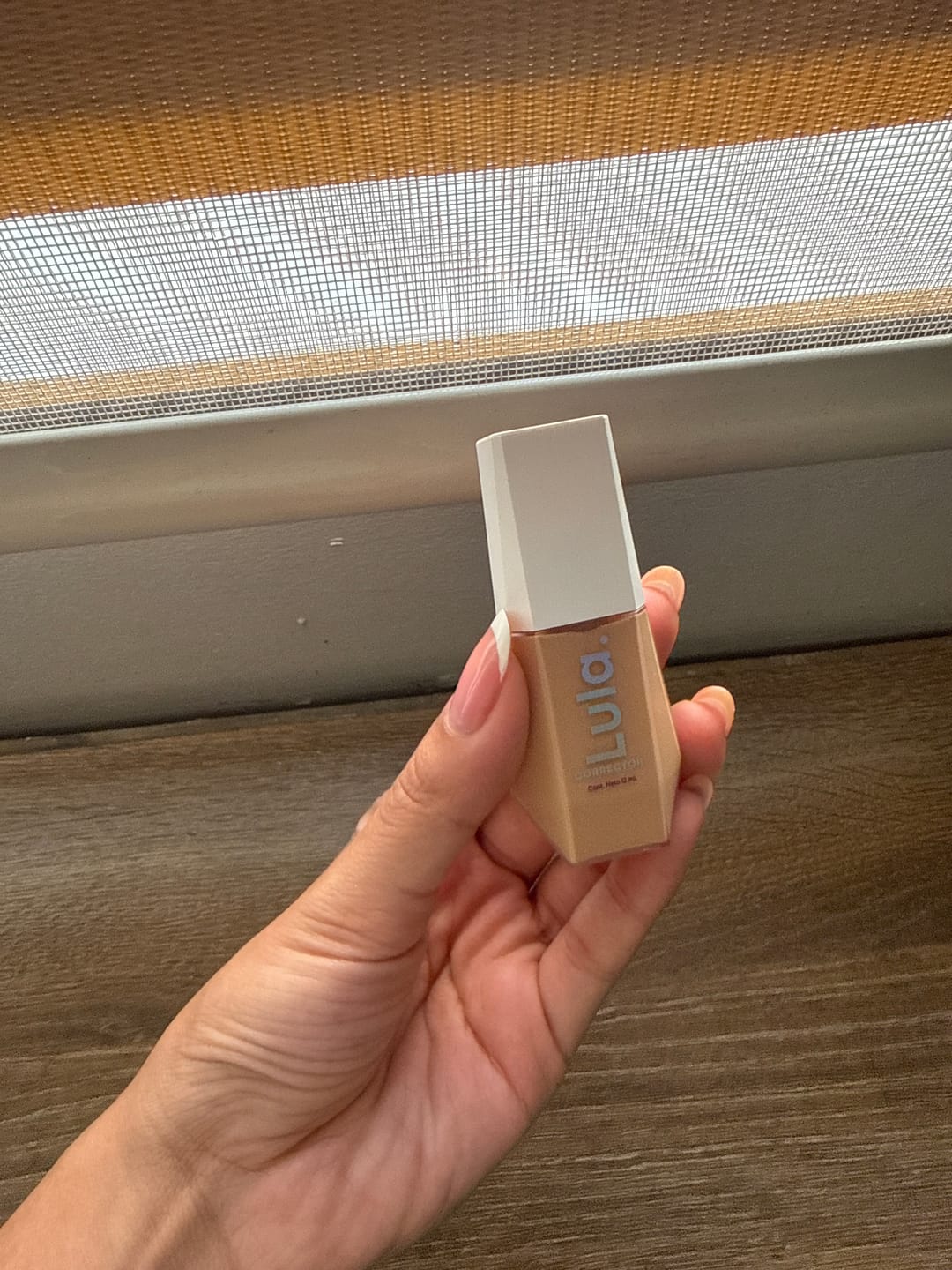Customer photo review of CORRECTOR LÍQUIDO