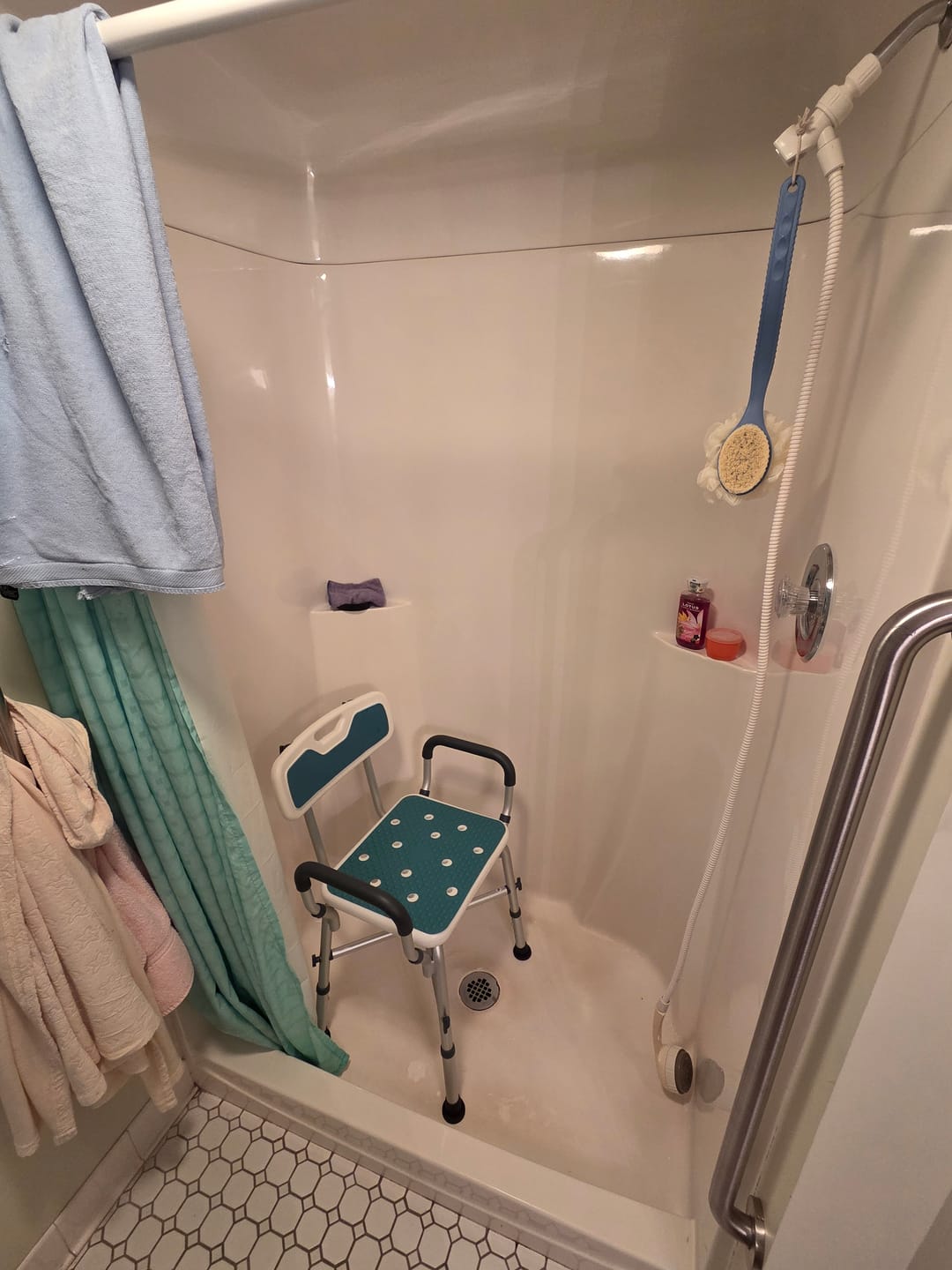 Customer photo review of Heavy Duty Shower Chair with Arms (450lb Capacity)
