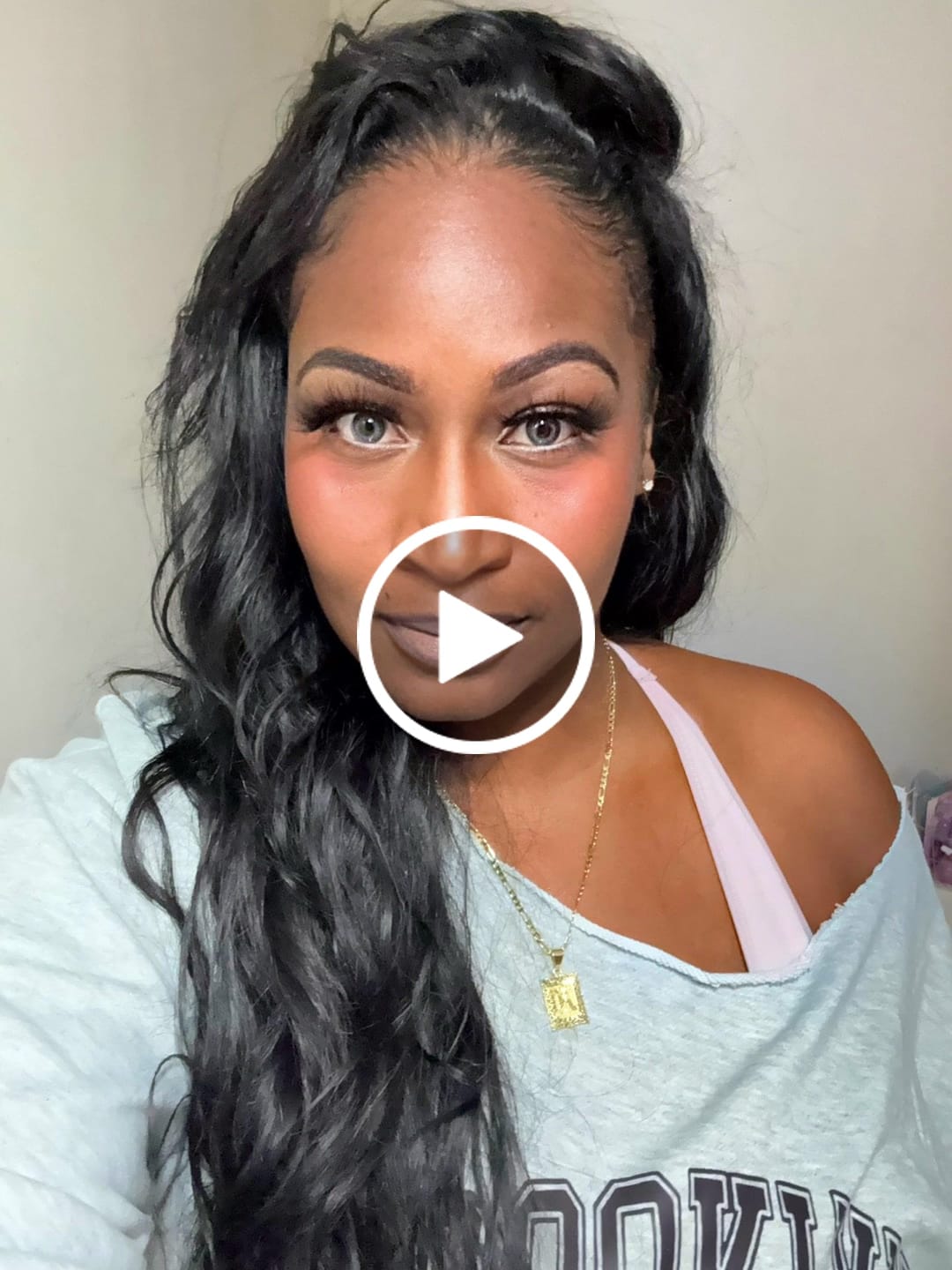 Customer video review of Indian Wavy Bundle