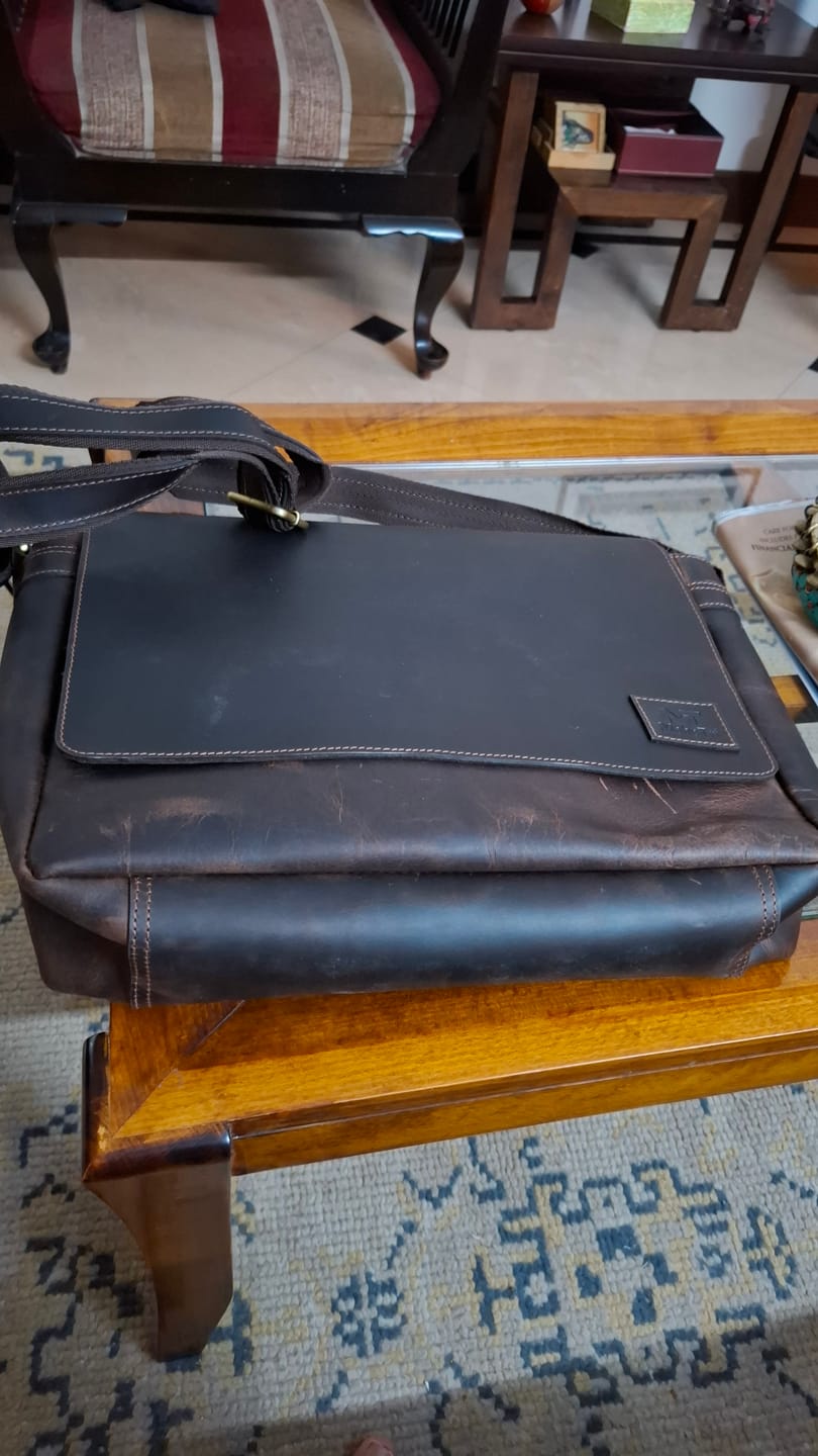 Customer photo review of Genuine Sitka Leather Laptop Bag