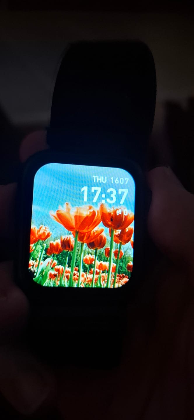 Customer photo review of Siltcon Seréa Smartwatch Dames - Goud