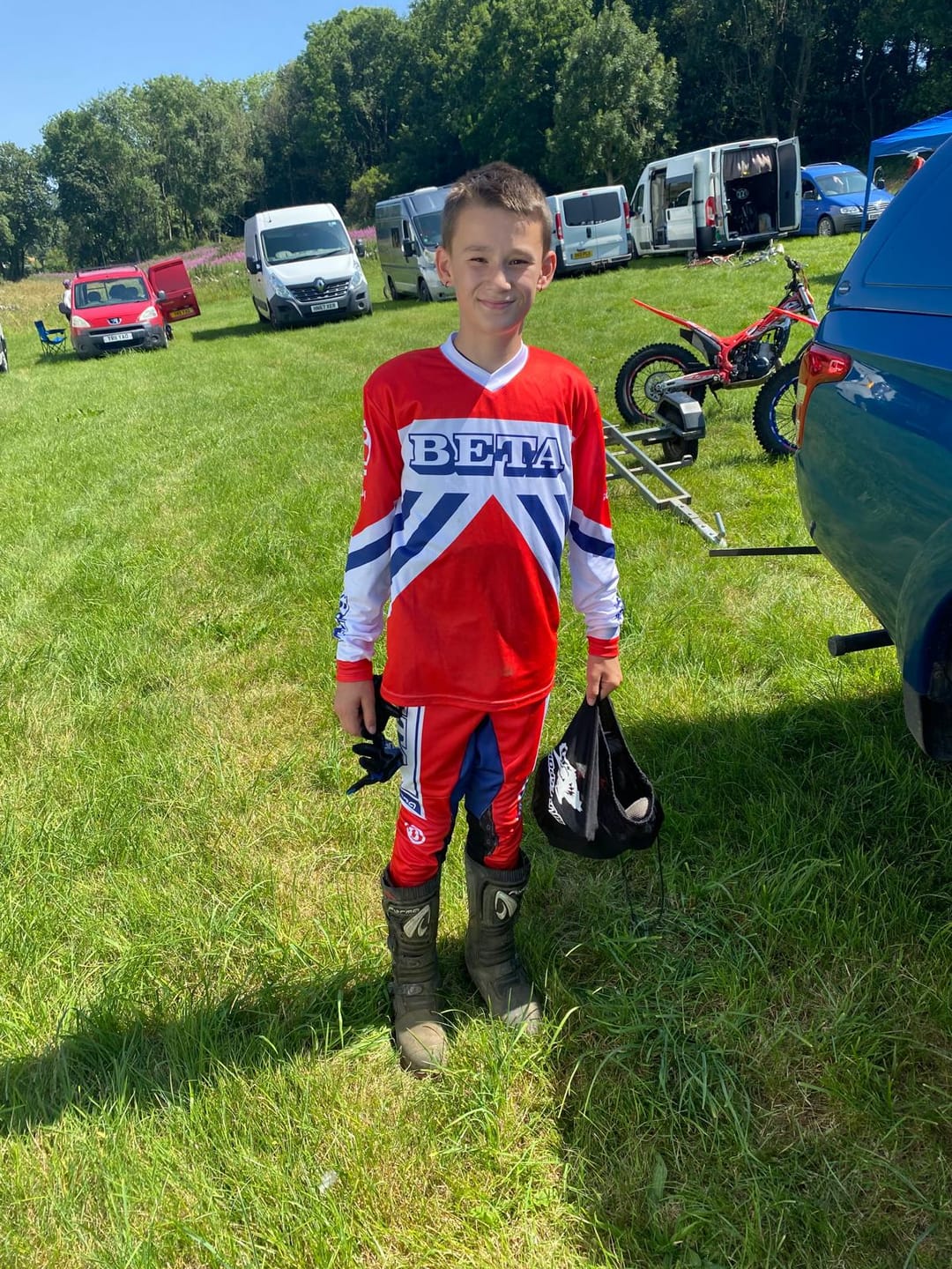 Customer photo review of Trial Clothing Set 2 Classic Beta Red