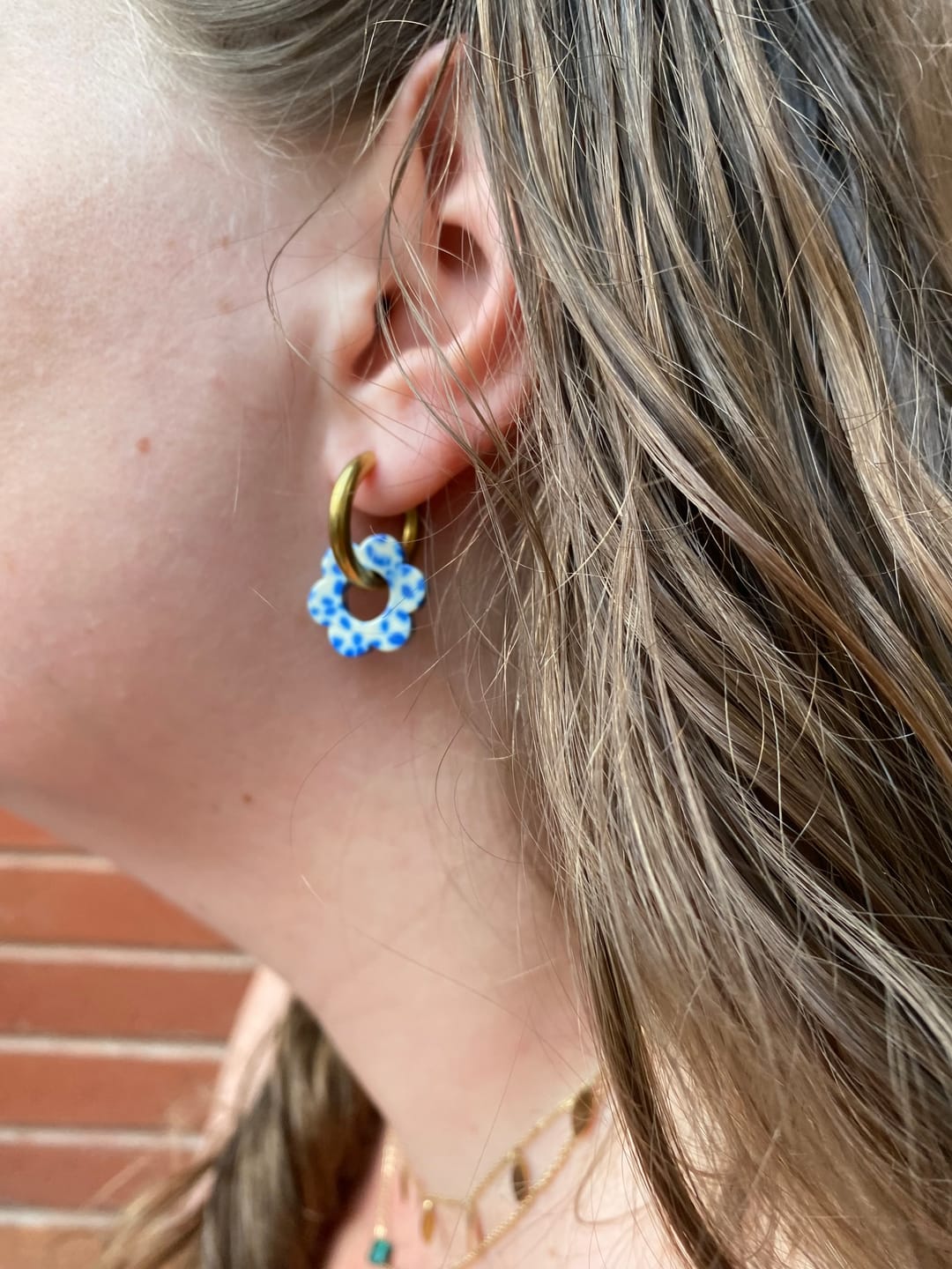 Customer photo review of Boucles d'oreilles créoles Paros