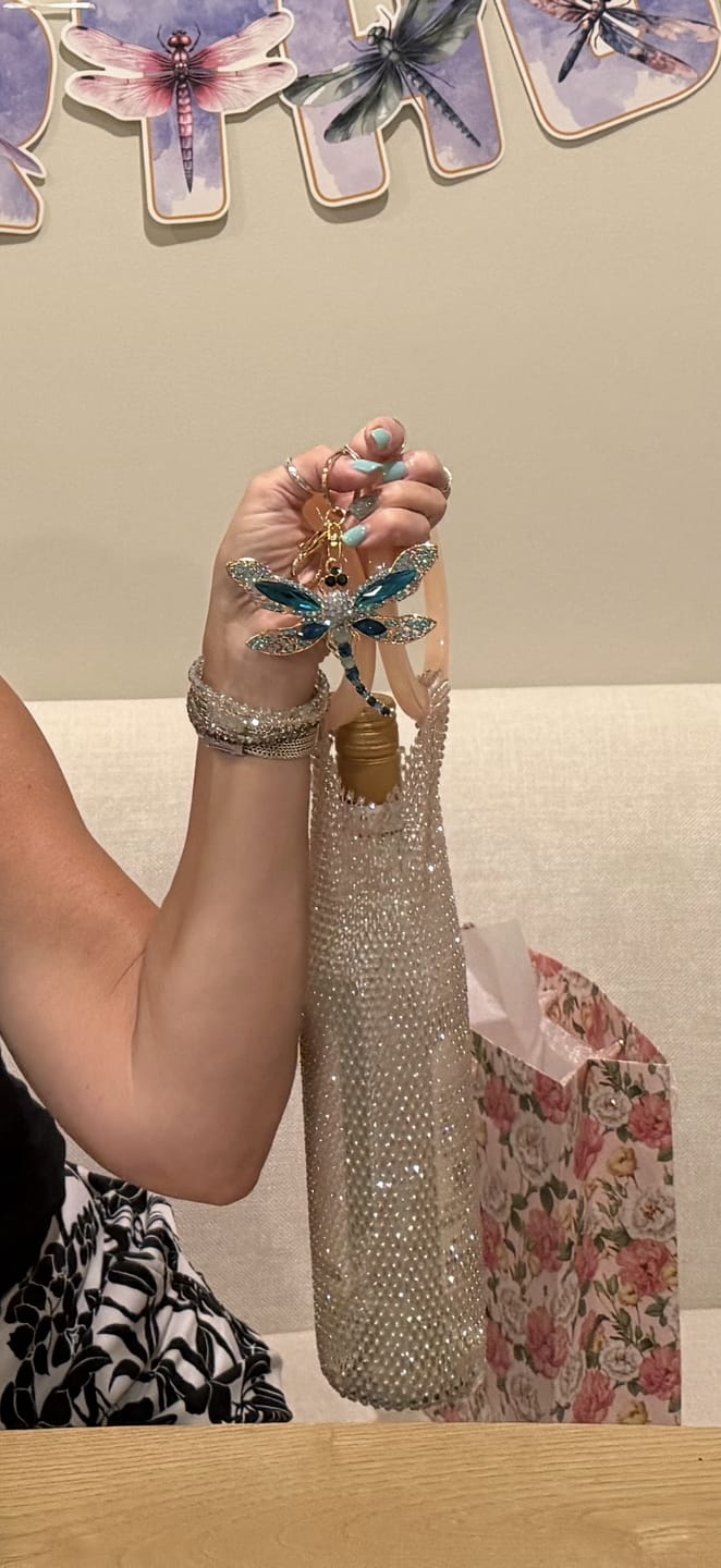 Customer photo review of Luxe Crystal Wine Carrier