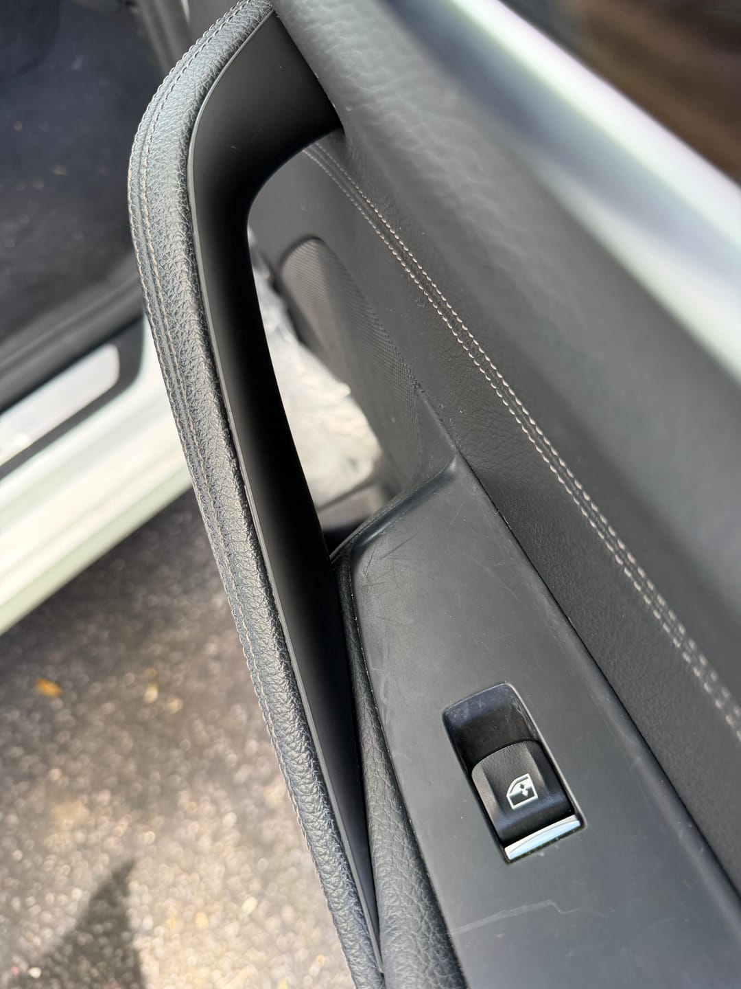 Customer photo review of BMW 5 Series G30/G31 (2017–2022) Interior Door Handle Cover Trim Set – 2PCS Compatible with F90 M5 520d 530i 540i M550i | SPCRSO