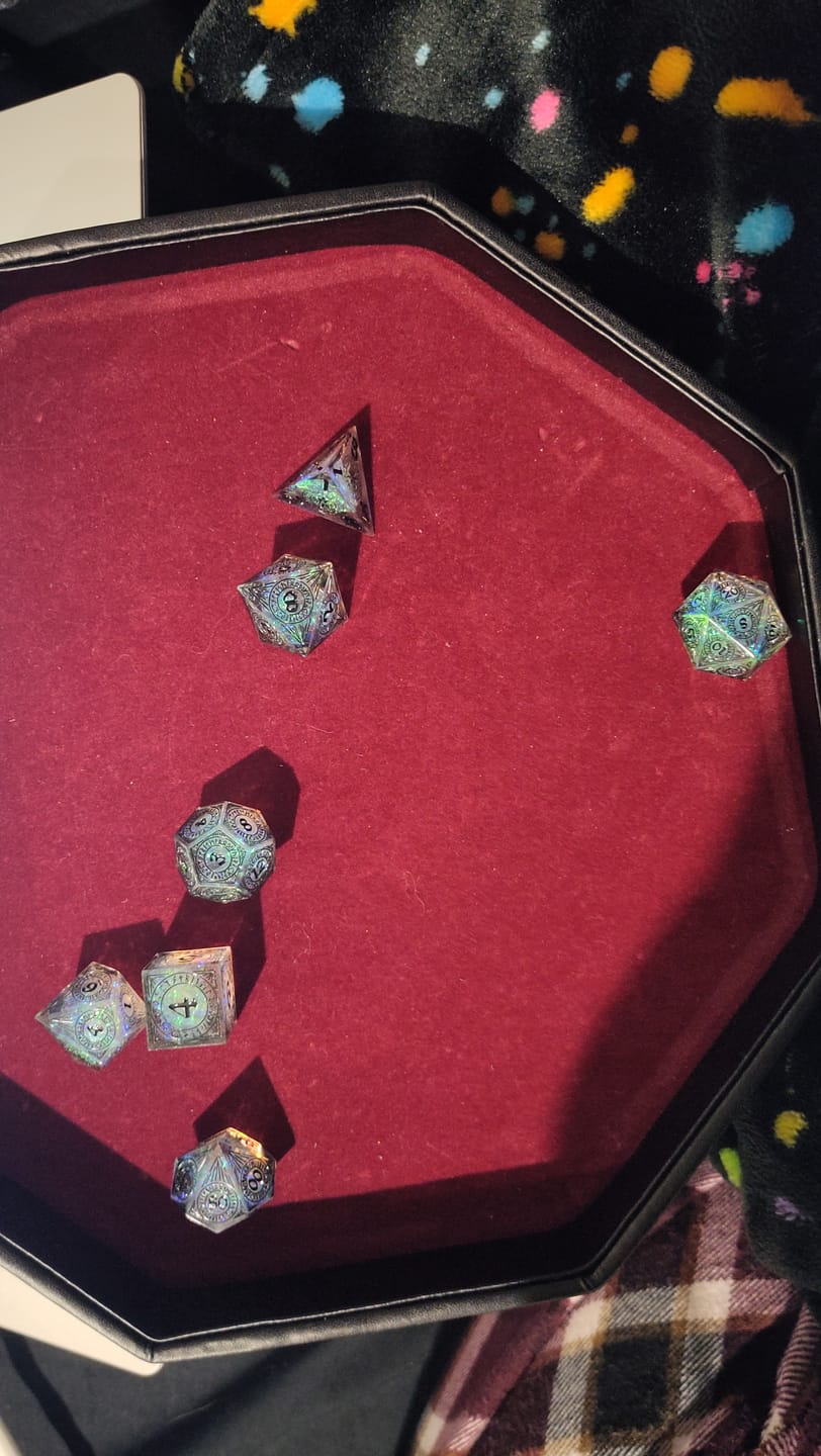 Customer photo review of Runic Illusion - Sharp Edge Dice Set