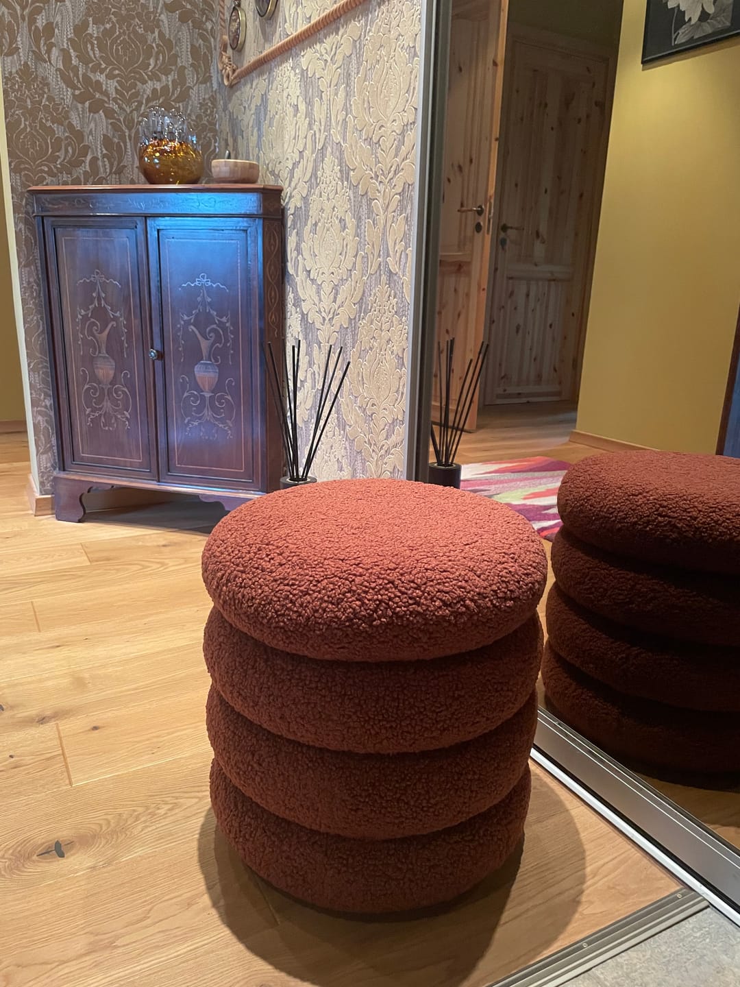 Customer photo review of FLOKKE - Pouf en bouclettes terracotta style scandinave