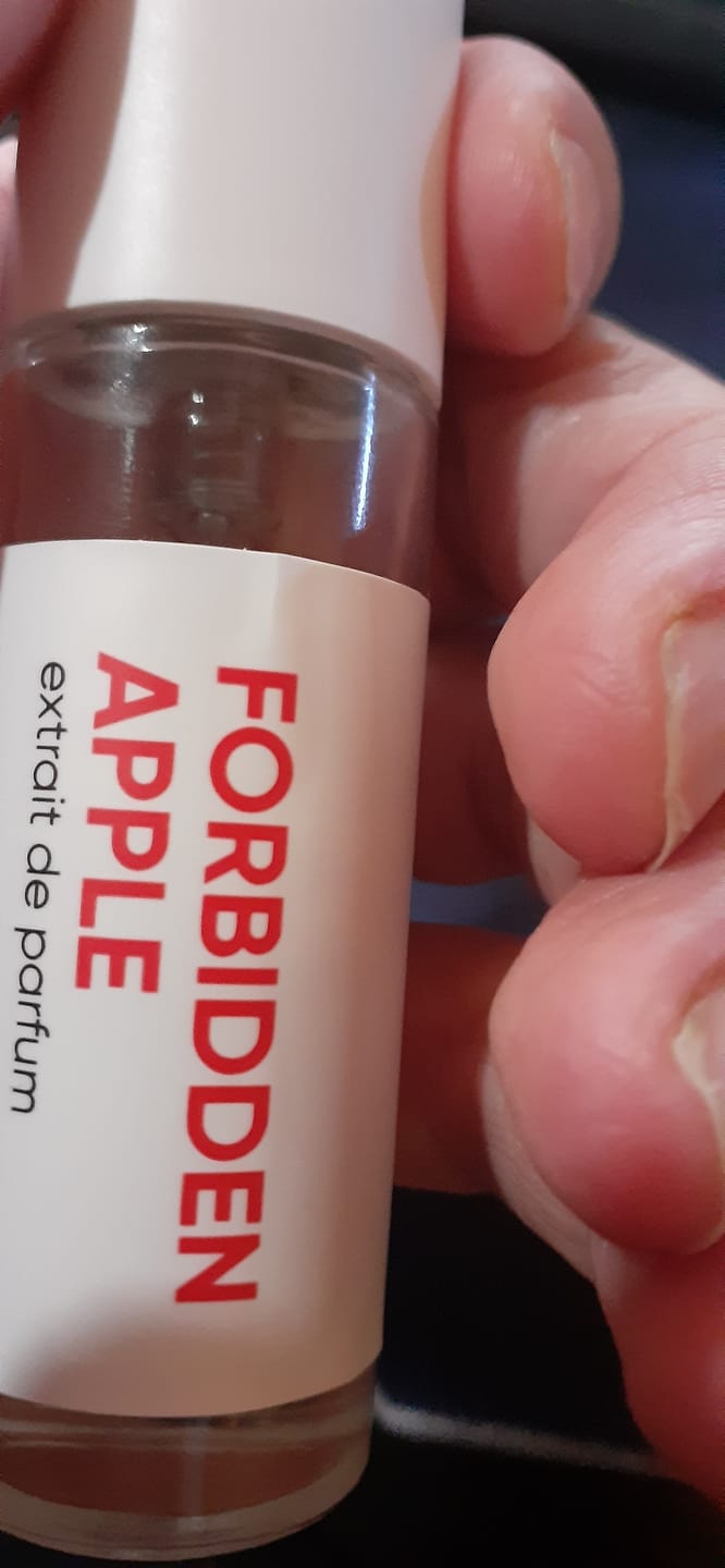 Customer photo review of Forbidden Apple