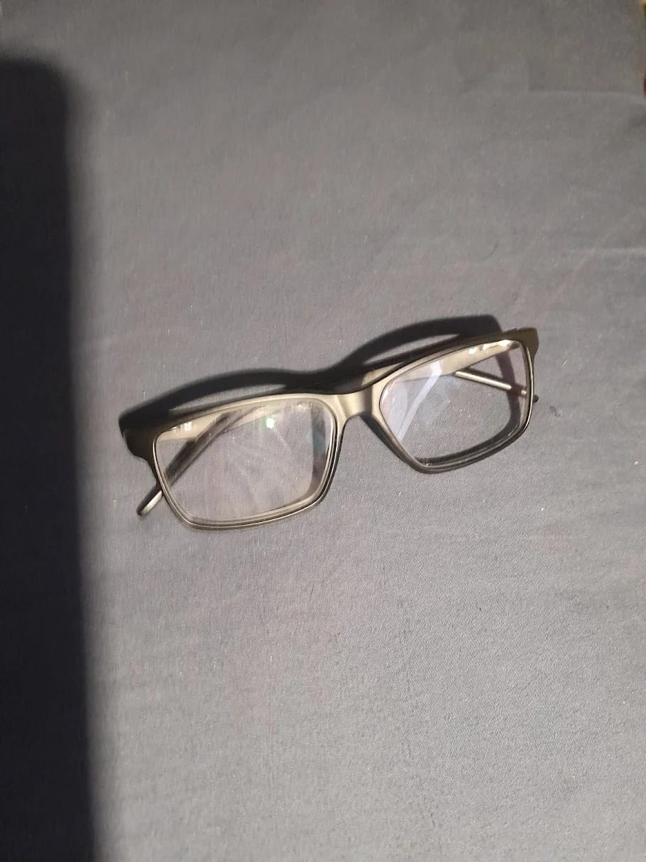 Customer photo review of Óculos de Grau Boston