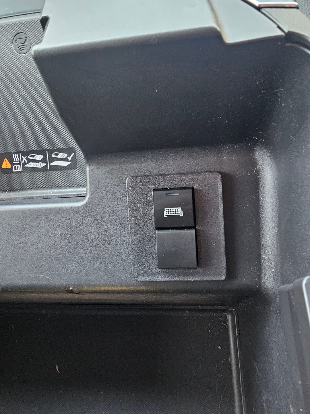 Customer photo review of Accessory Switch Panel 2 Gang – Chevrolet Silverado 1500 – Cooler Box