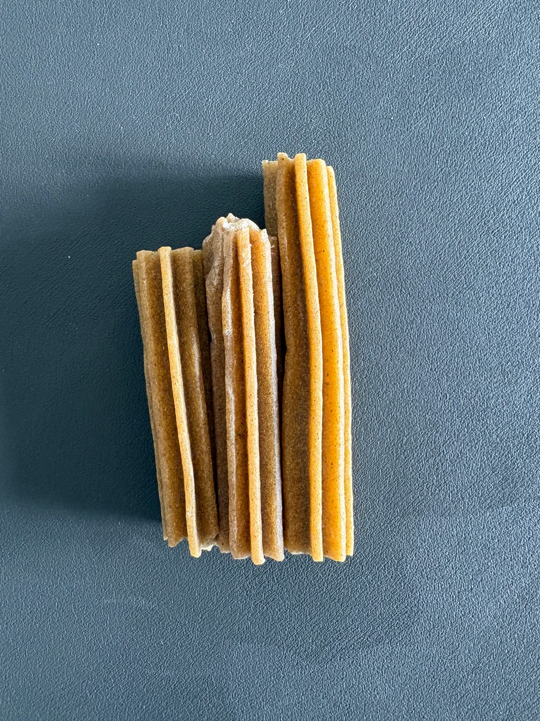 Customer photo review of Treats Taster Pack, prøv vores forskellige godbidder og find din hunds favoritter, 1 pose af hver Crunch samt 2 Luxx, spar 36 kr.
