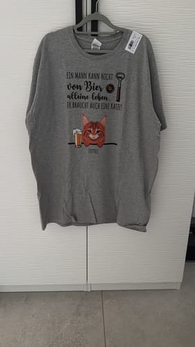 Customer photo review of Personalisiertes T-Shirt - Bier & Miau