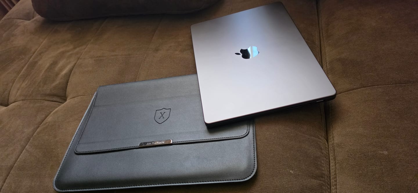 Customer photo review of Funda Notebook Smart Case