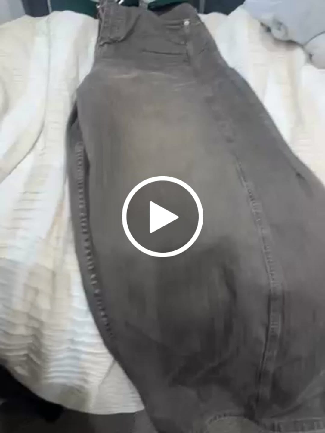 Customer video review of Herringbone Pants Beige