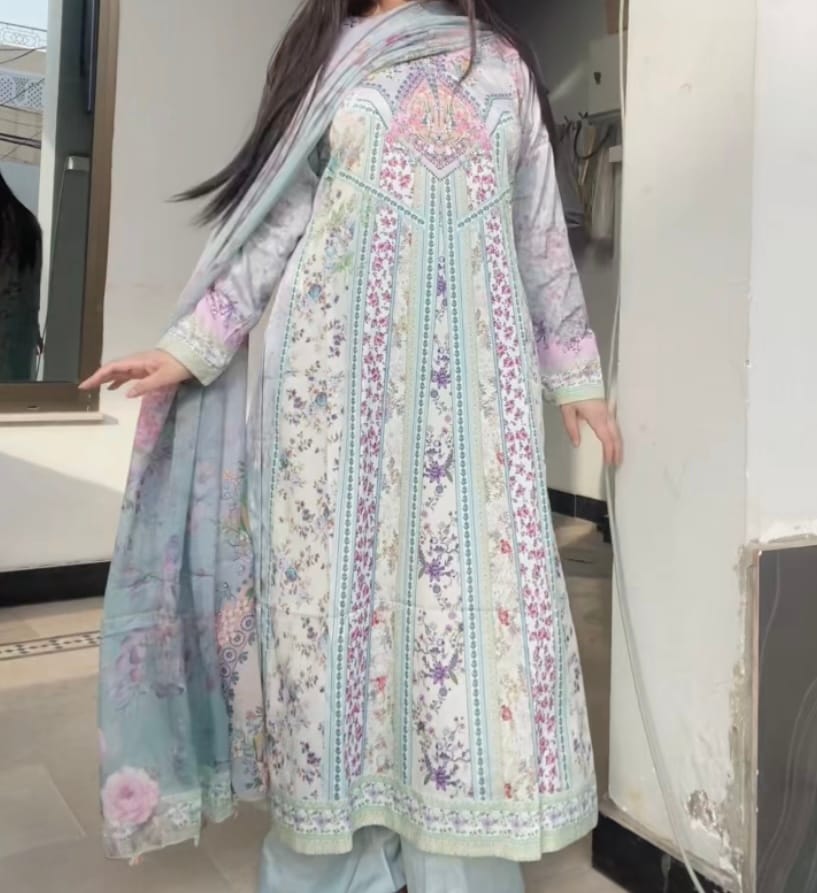 Customer photo review of Chérie- Stitched Printed 3 Piece