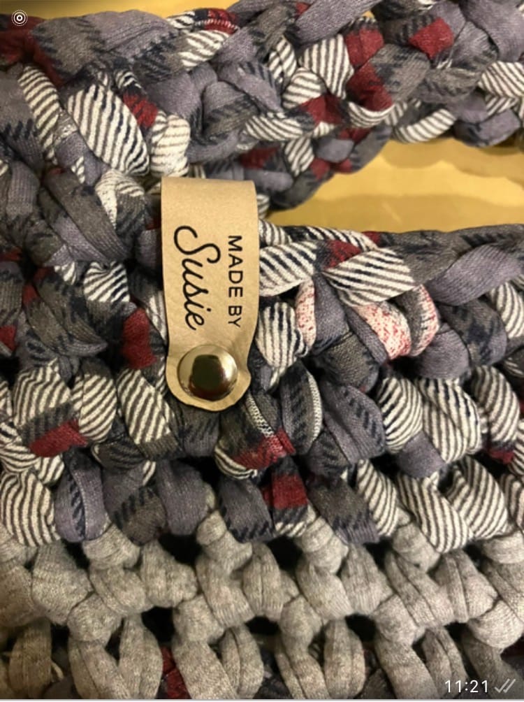 Customer photo review of Personalisierte Labels mit Chicago Screws - Kunstleder-Label mit Schrauben