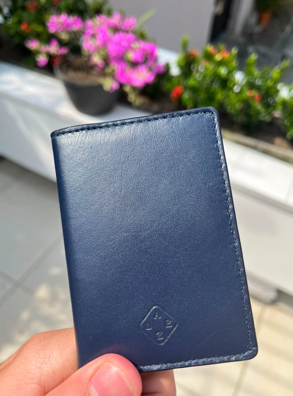 Customer photo review of Slim RFID Leather Bifold Wallet Black