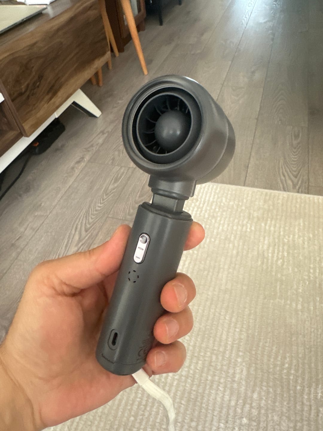 Customer photo review of El Fanı | Taşınabilir, 14000 RPM, 7 Saat Şarjlı, 5 Kademe, Mini Vantilatör, (X6101)