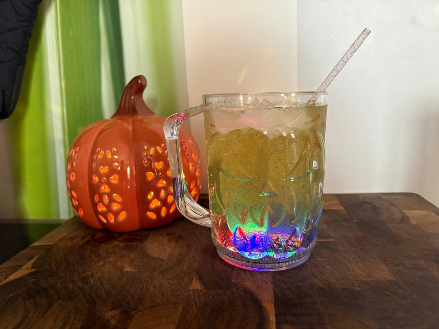 Customer photo review of Spooky LED-Becher – Perfekt für Summerween, Picknick & Halloween