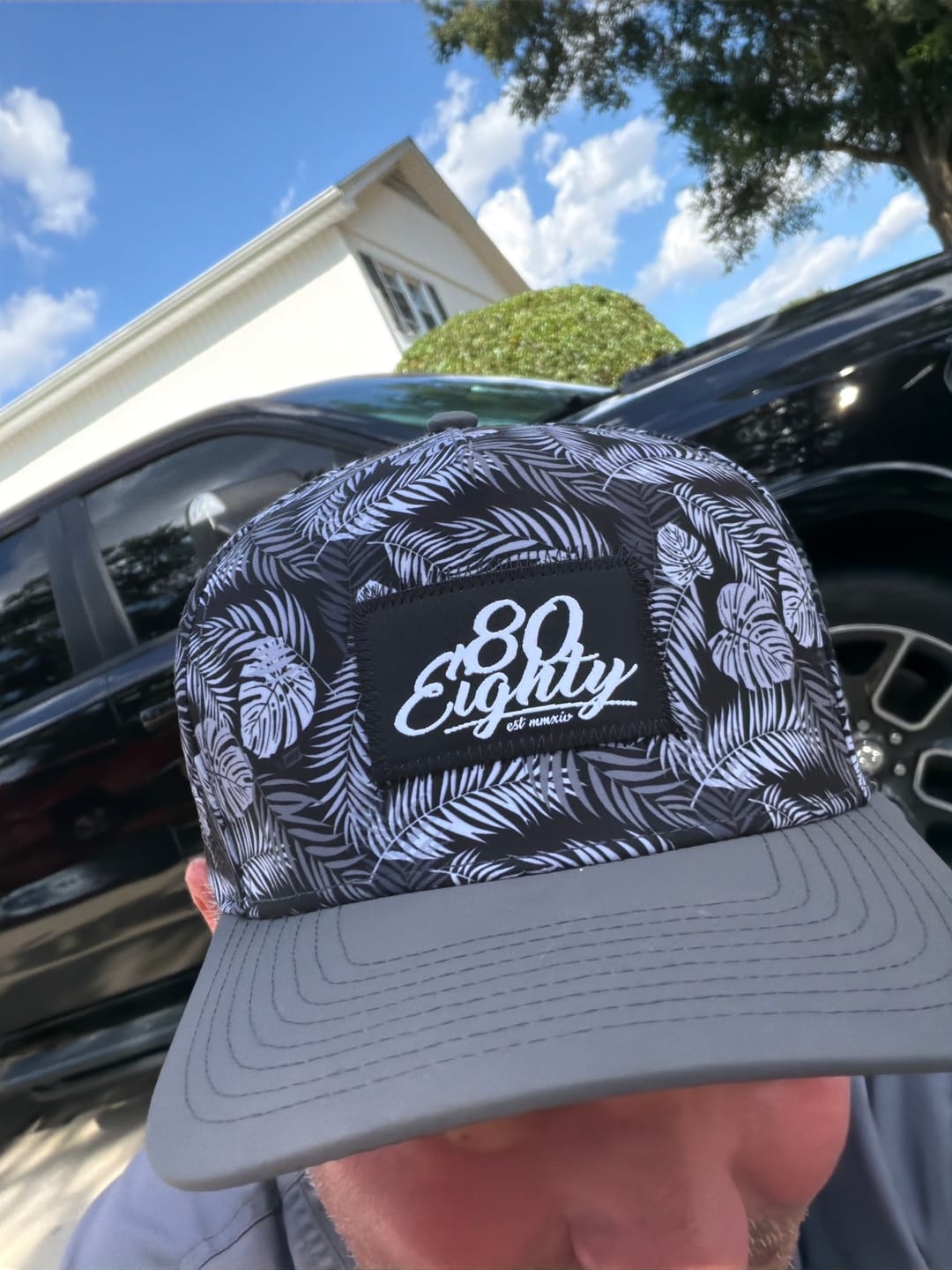 Customer photo review of 80Eighty® Tropic Hat