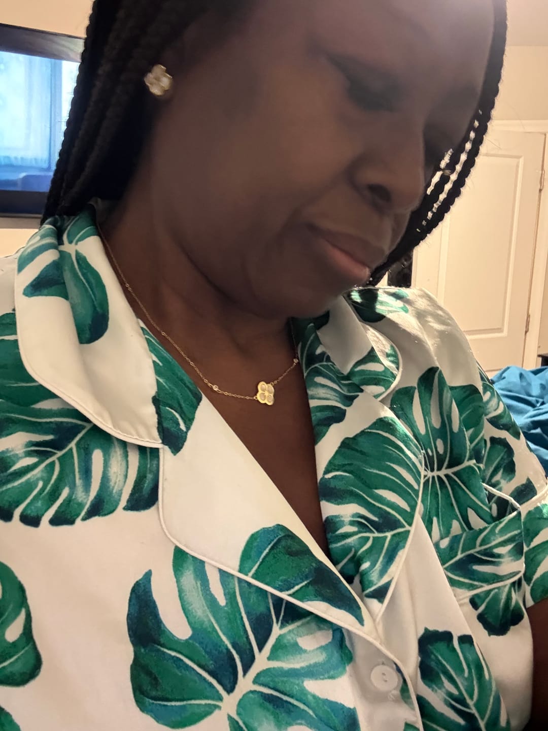 Customer photo review of Ventura Clover Necklace