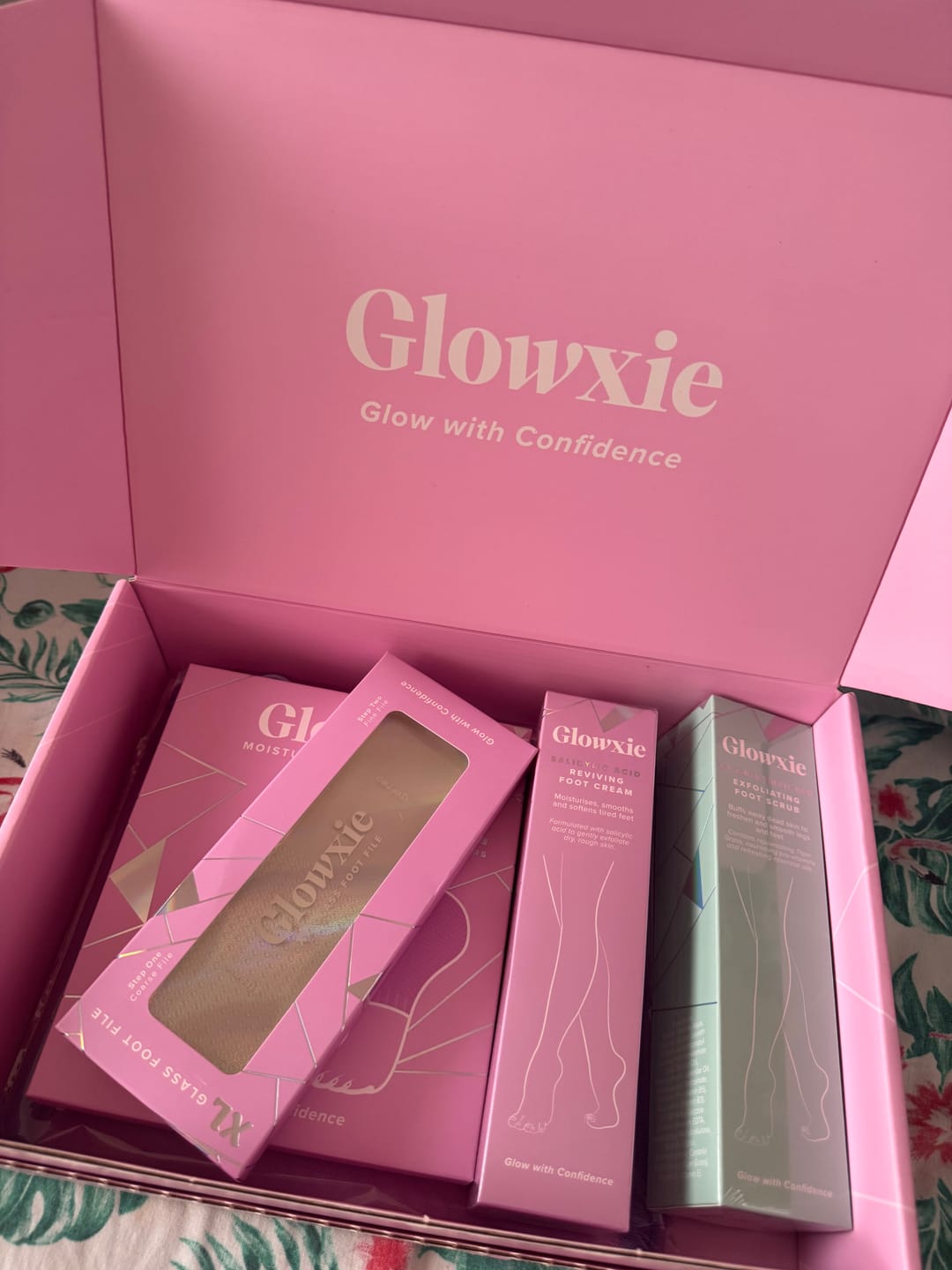 Customer photo review of Glowxie Complete Pedicure Set