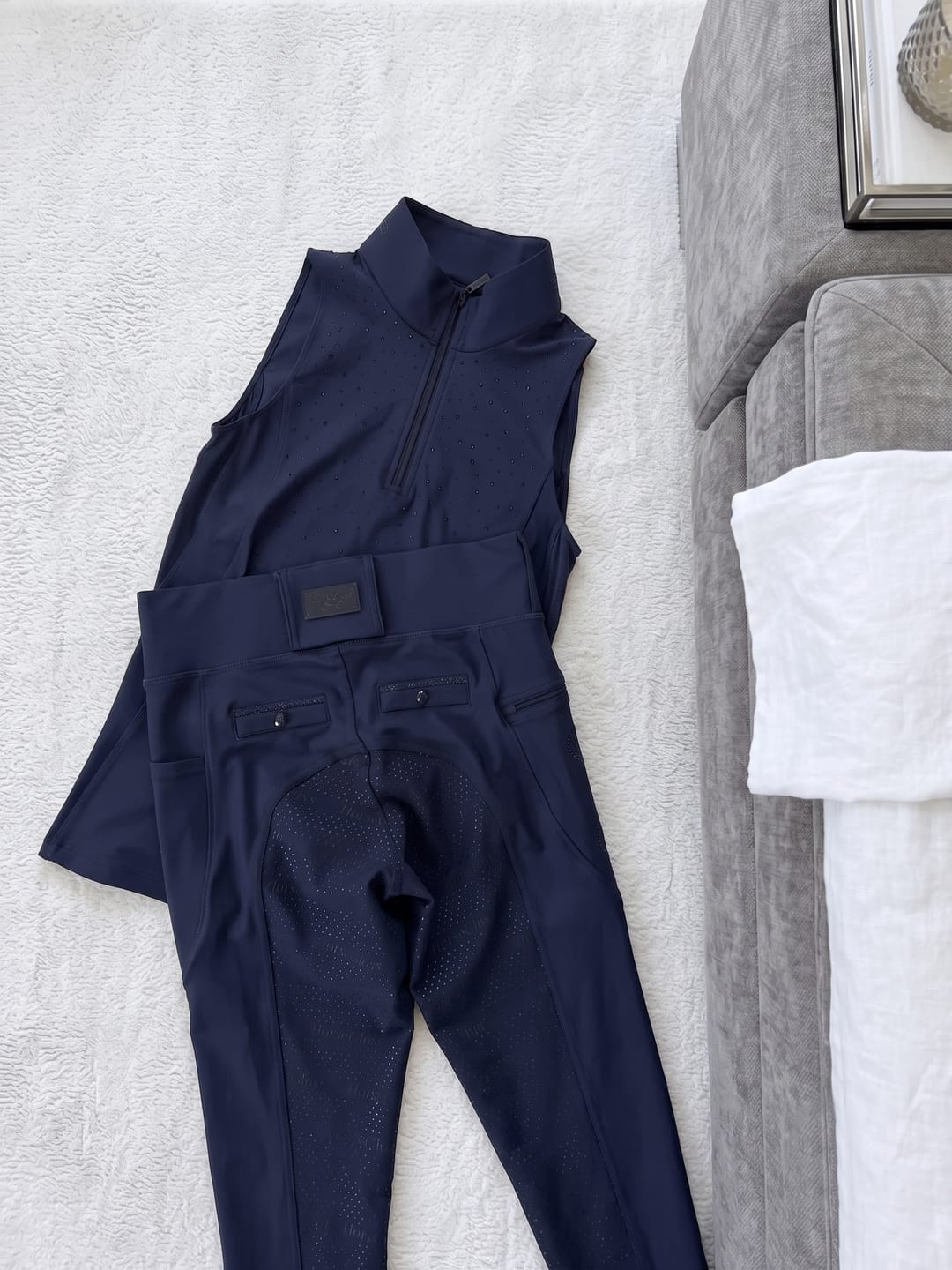 Customer photo review of KYLIE - BASE LAYER SLEEVE LESS | NAVY
