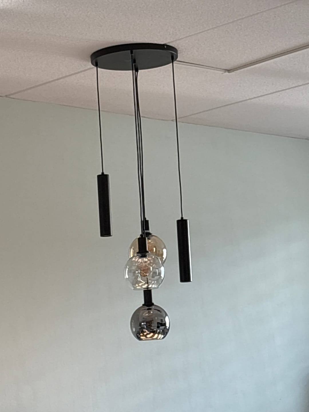 Customer photo review of Hanglamp Luneo - 5-lichts - Amber Mix - Glas - Getrapt - Met Spots