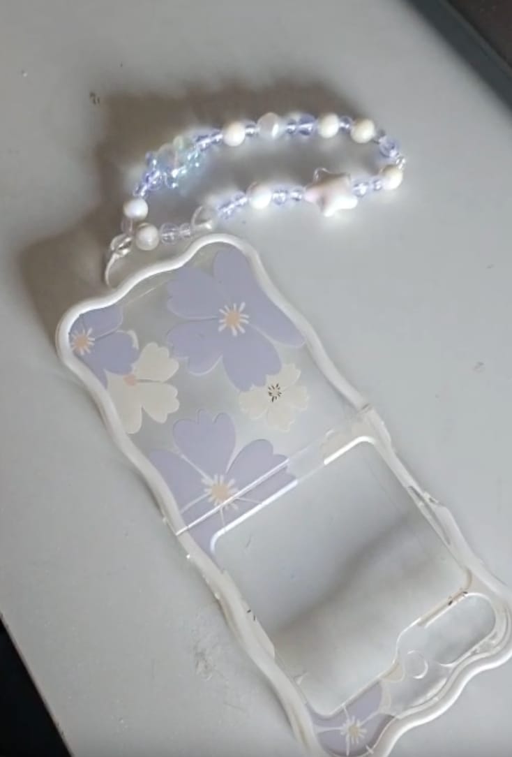 Customer photo review of Blue Floral Wavy Edge Bumper Lanyard Chain Samsung Z Flip Pre-Order Case