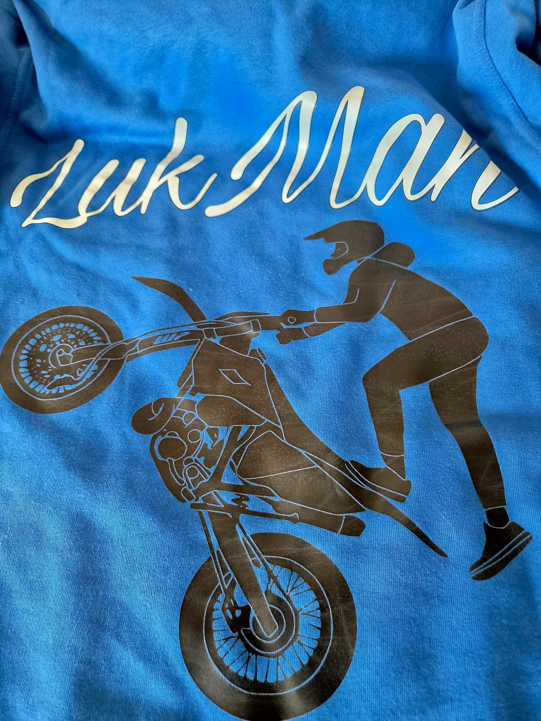 Customer photo review of LukMan värikkäät hupparit